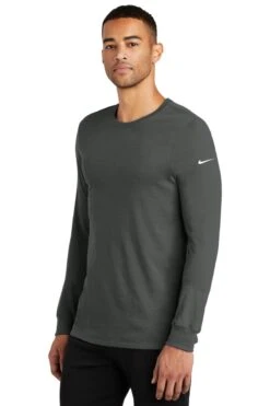 Nike Dri-FIT Cotton/Poly Long Sleeve Tee -Gildan T-Shirts Shop nkbq5230 anthracite model 3q 012019