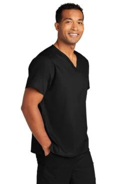 WonderWink® Unisex WorkFlex Chest Pocket V-Neck Scrub Top 23 WonderWink® Unisex WorkFlex Chest Pocket V-Neck Scrub Top -Gildan T-Shirts Shop ww3160 black model 3q
